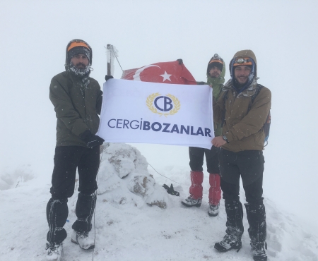 SEKTÖRÜN ZİRVESİNDEN DAĞLARIN ZİRVESİNE 